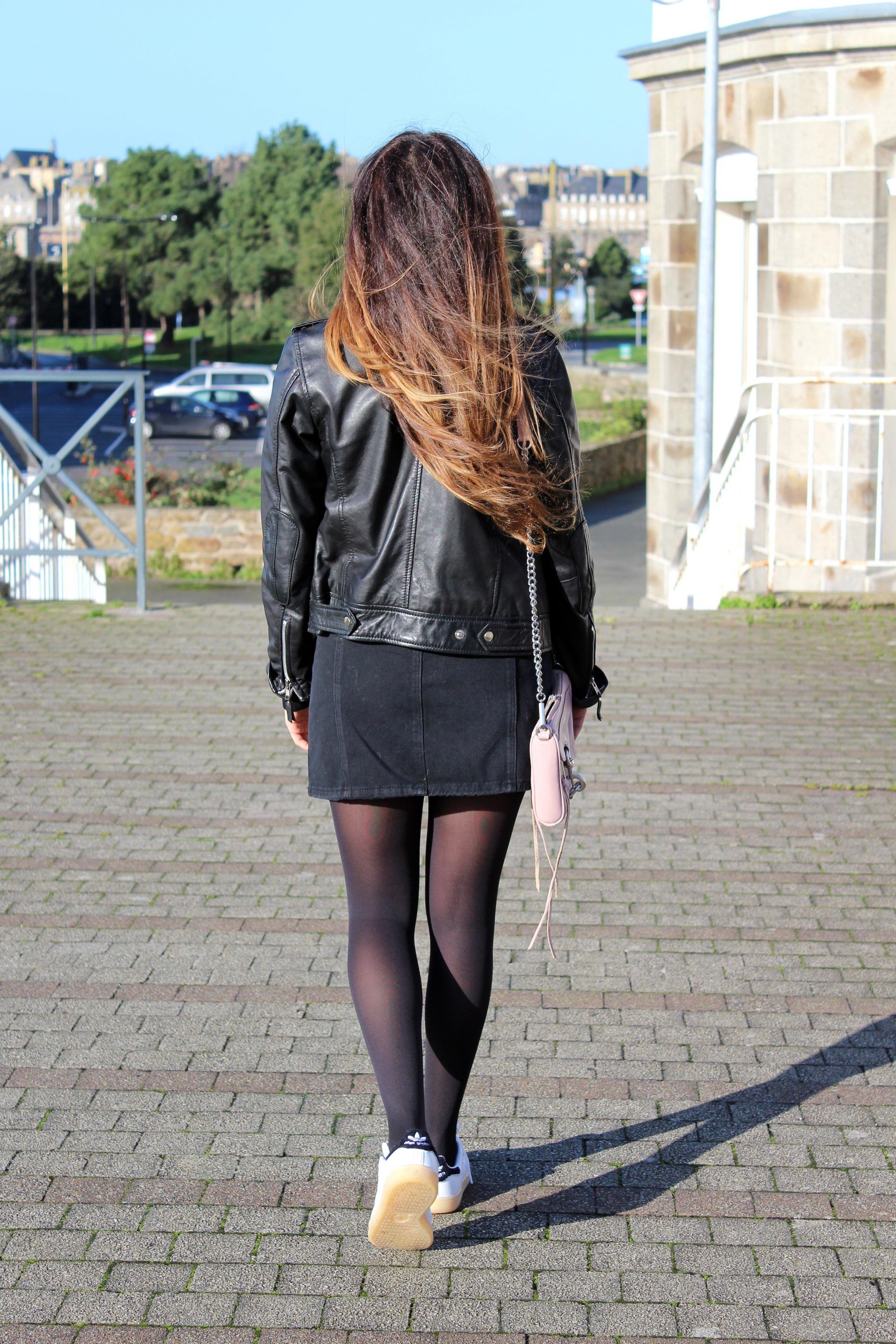 tenue jupe en jeans noir