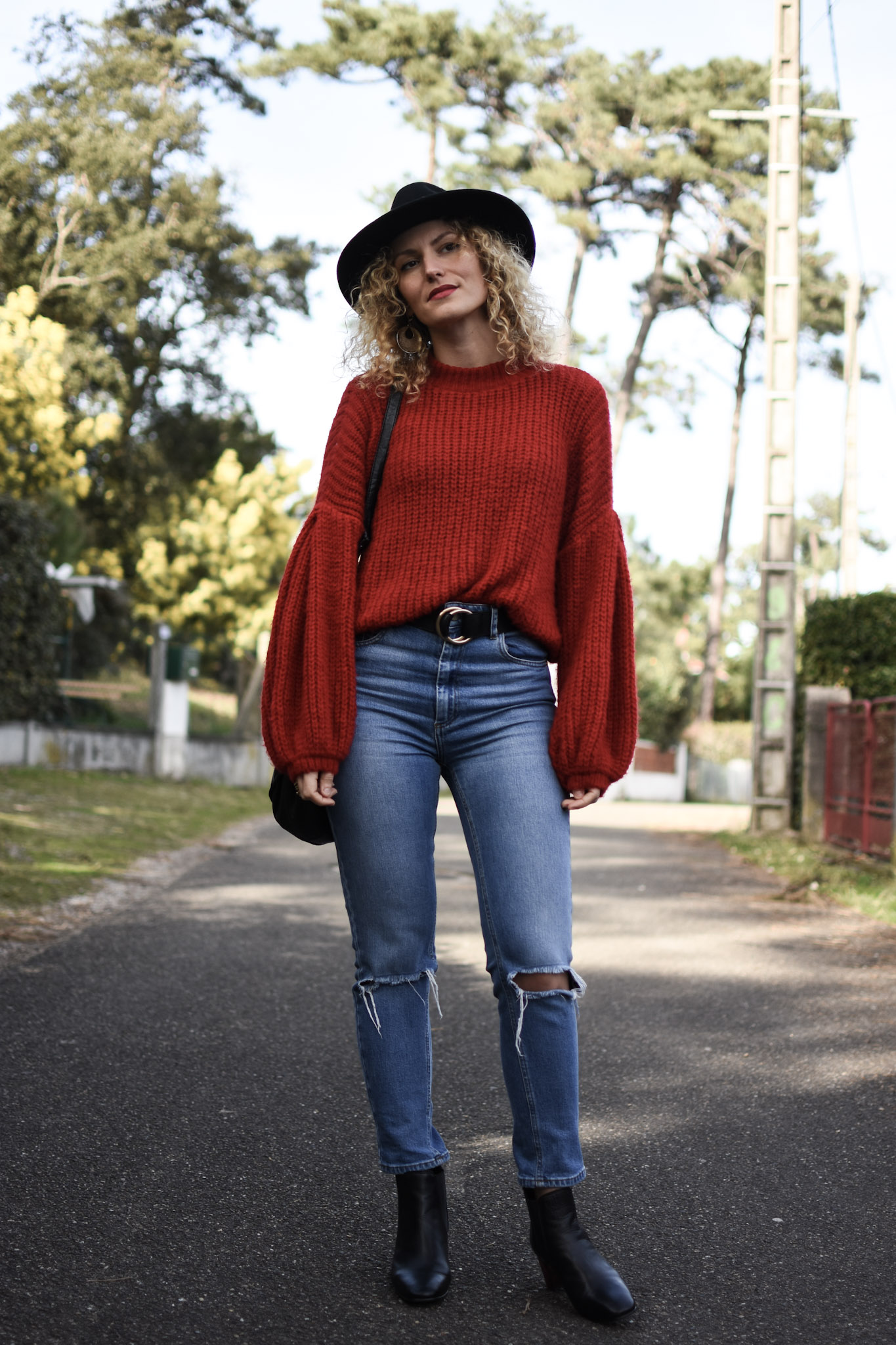 pull rouge et jean