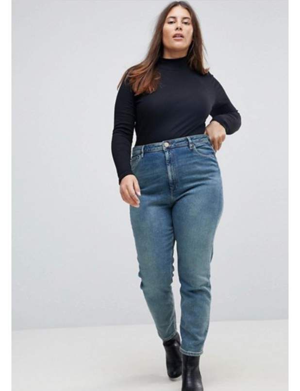 tenue jean mom noir