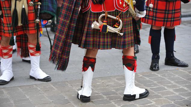 Pourquoi les écossais portent le kilt ?