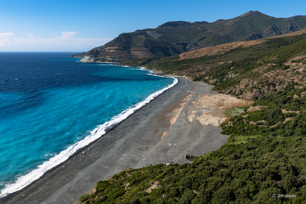 Pourquoi sable noir Corse ?