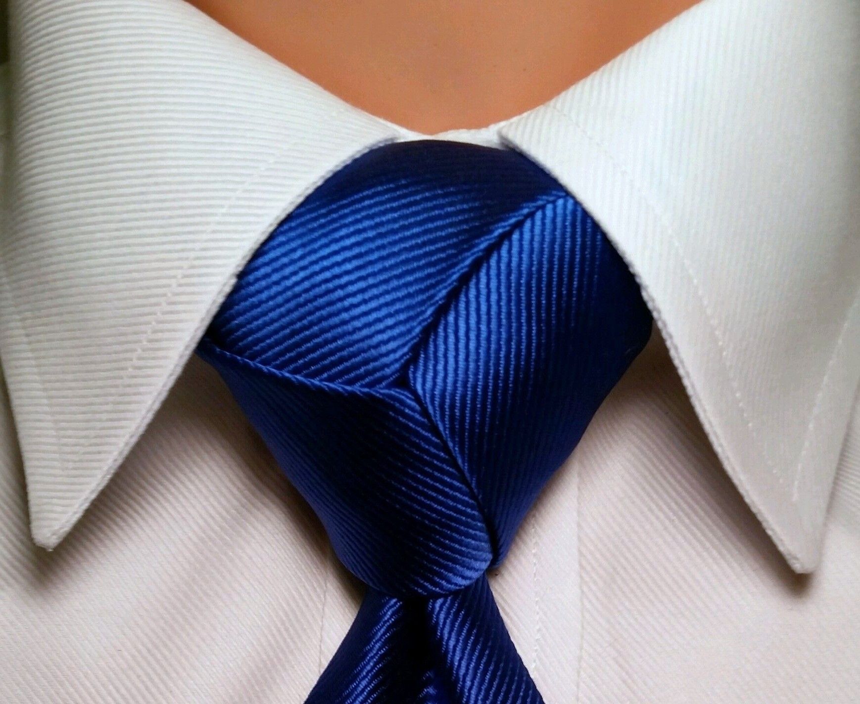 Comment faire une cravate en tissu ?