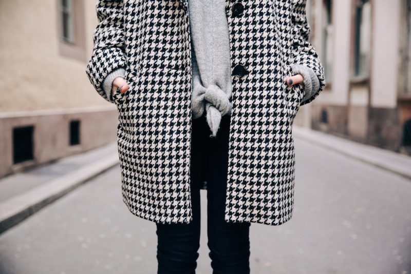 Quelle Echarpe avec manteau pied-de-poule ?