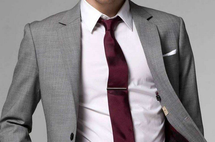 cravate avec costume gris ...