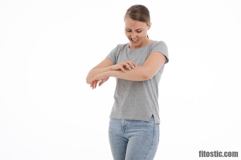 Comment calmer les démangeaisons pieds main bouche ?