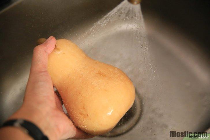 Comment éplucher une bergamote ?