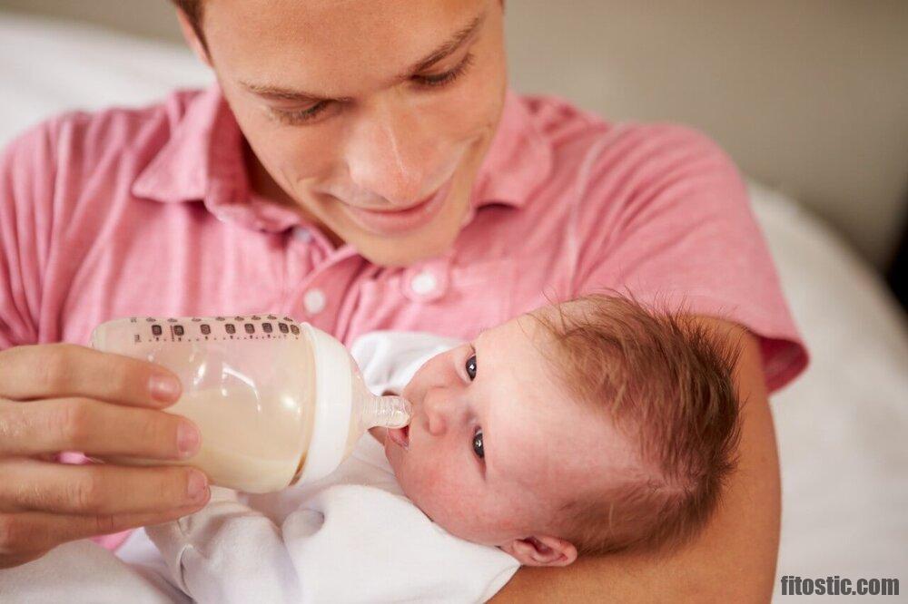 Comment on peut forcer le bébé à boire son biberon ?