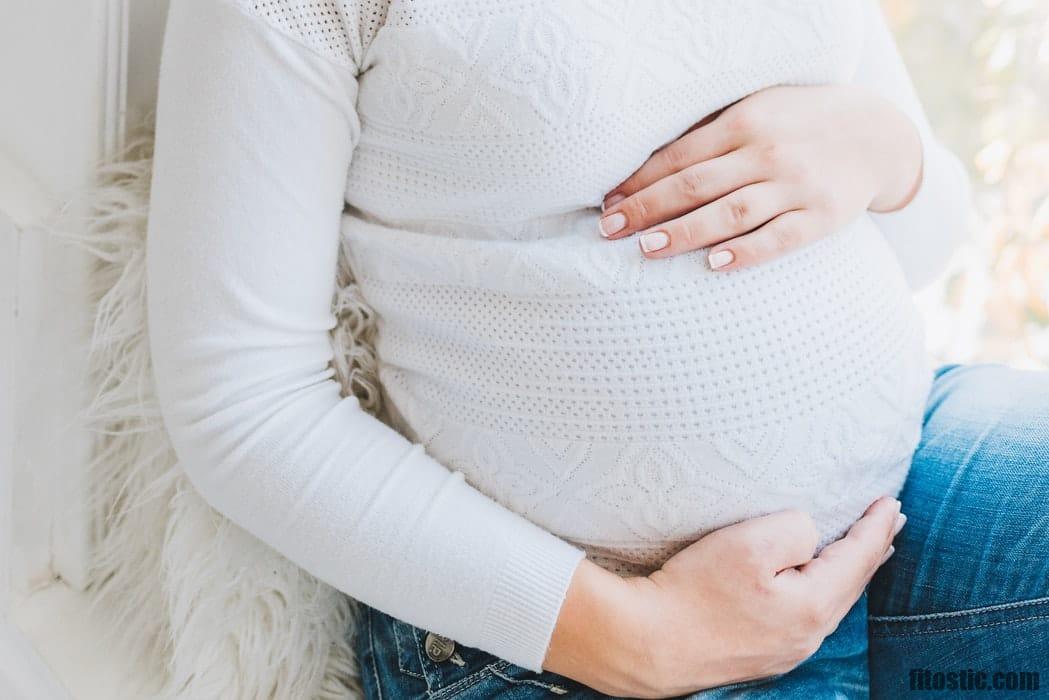 Comment sont les pertes à 3 mois de grossesse ?