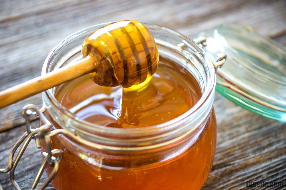 Comment utiliser le miel comme antibiotique ?