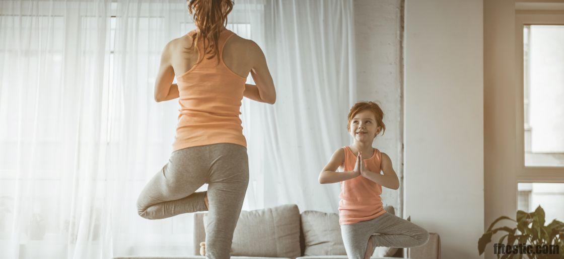 Quelle est la position de l'arbre en yoga ?