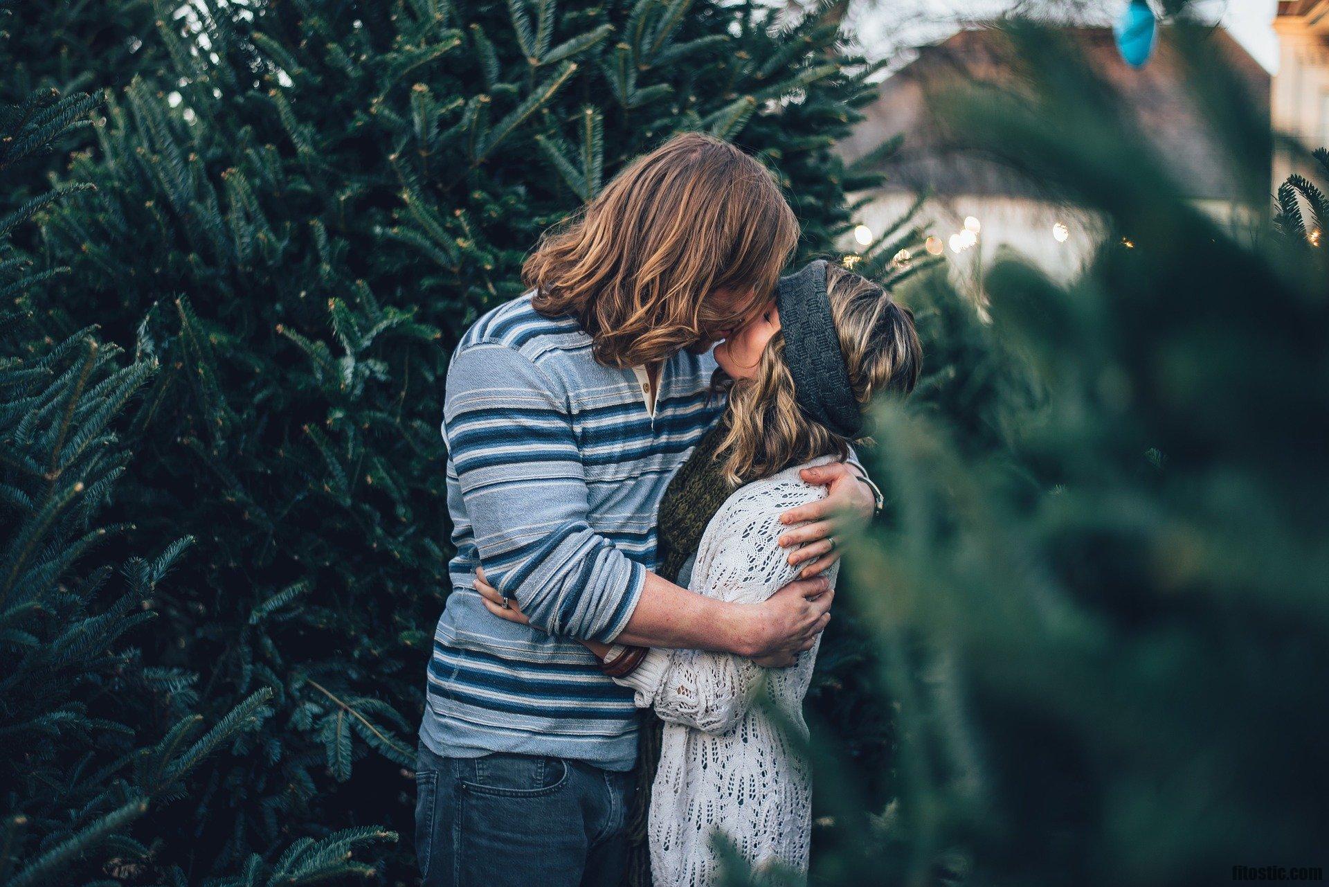 Comment reconnaître un homme amoureux au regard ?