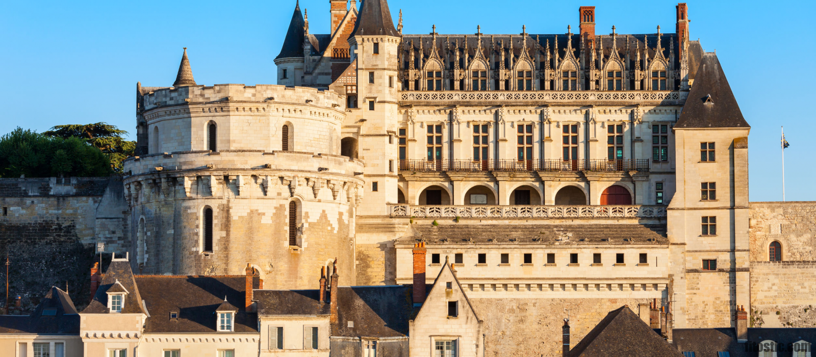 Quel est le monument qui symbolise la renaissance en france ?