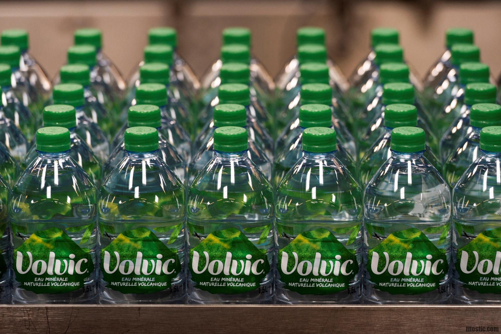 Quel est le problème avec l'eau de volvic ?