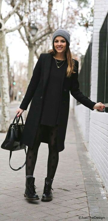 La petite robe noir - look hiver | Fashion outfits, Street style