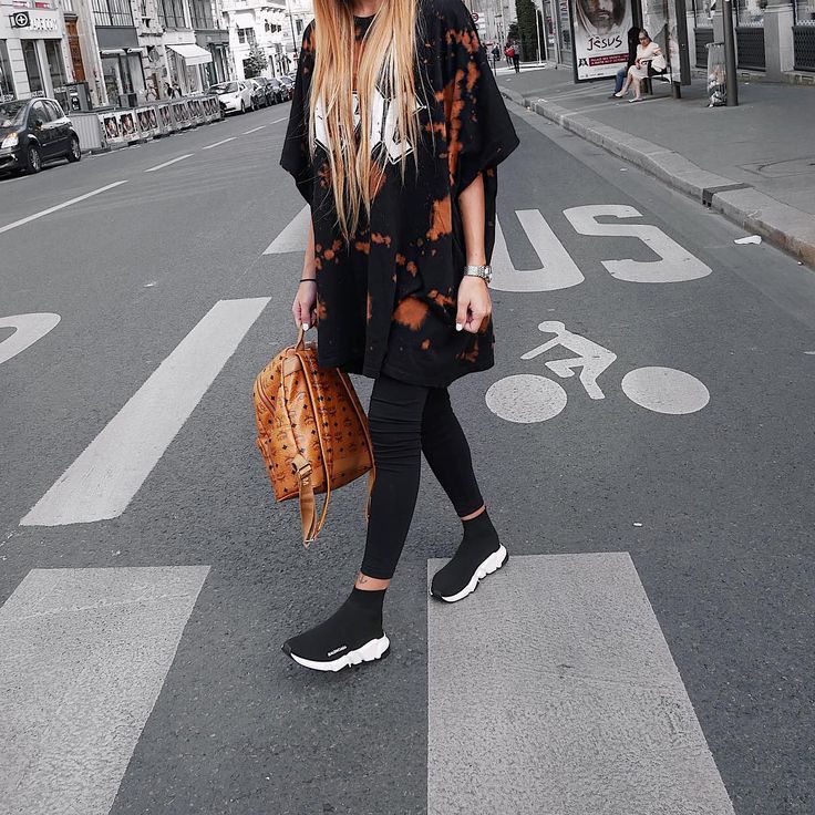 pinterest.com | Sneaker outfits women, Trainers outfit, Sneakers