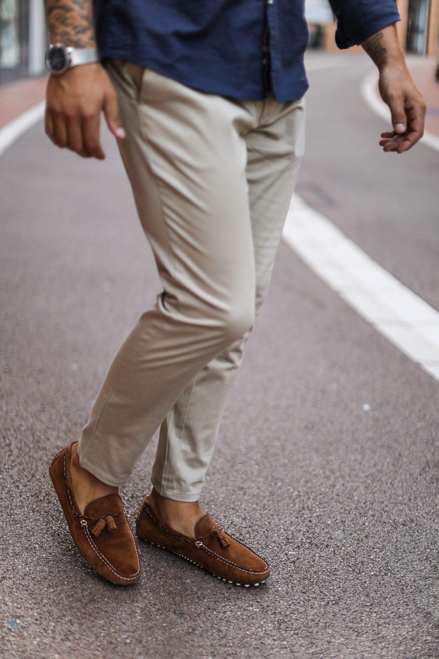 pantalon et mocassin