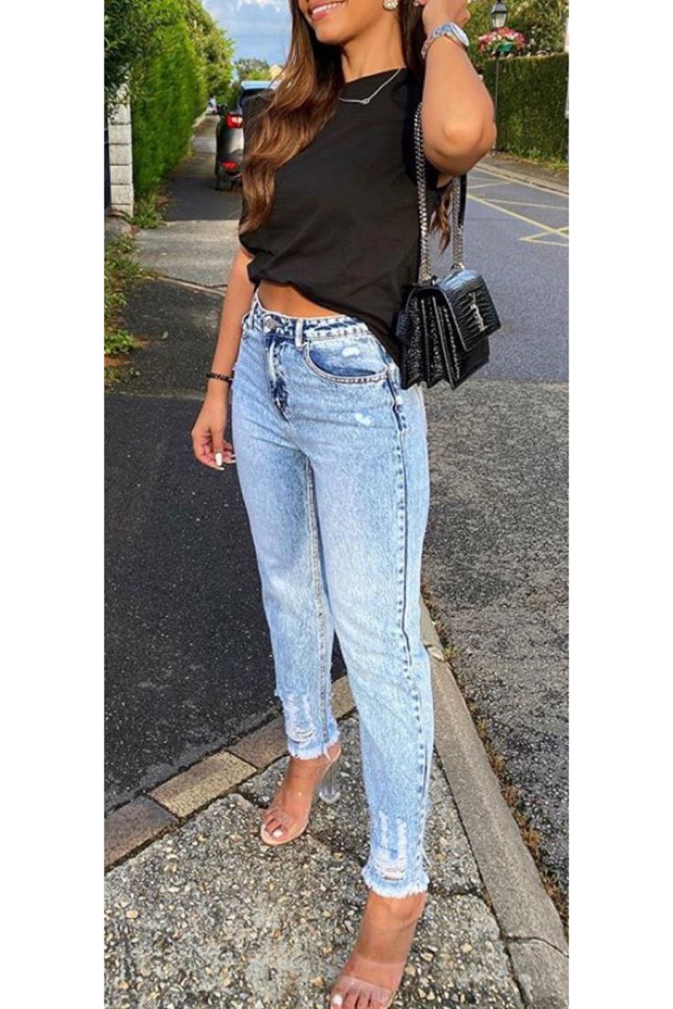 tenue chic avec un jean noir