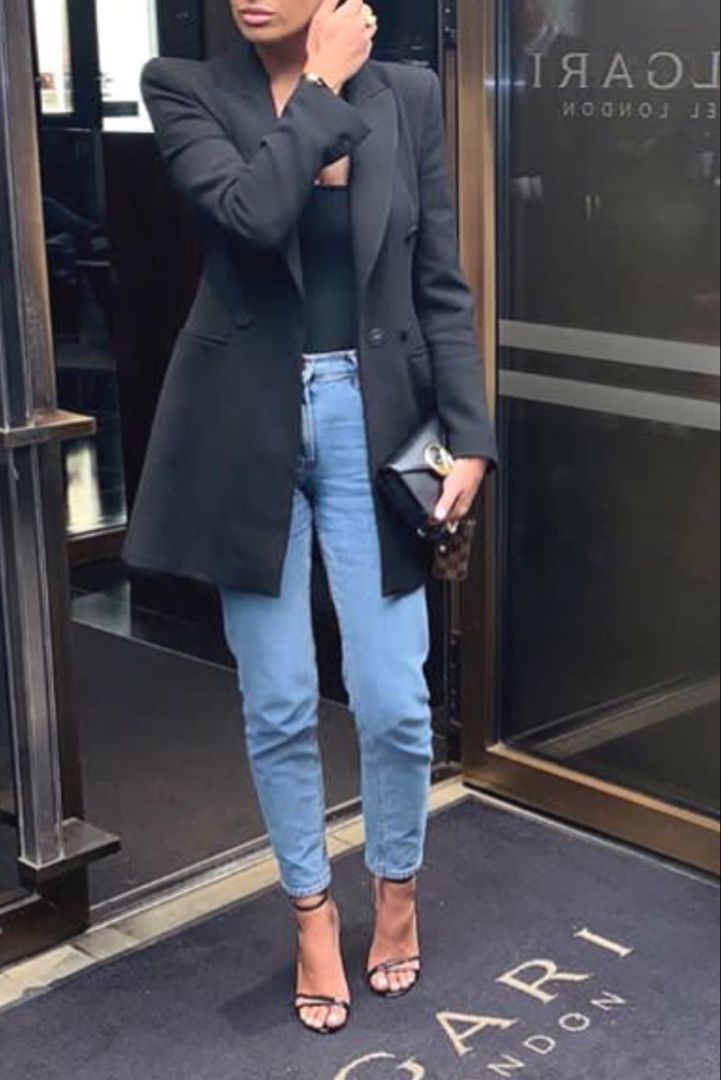 tenue chic avec un jean noir