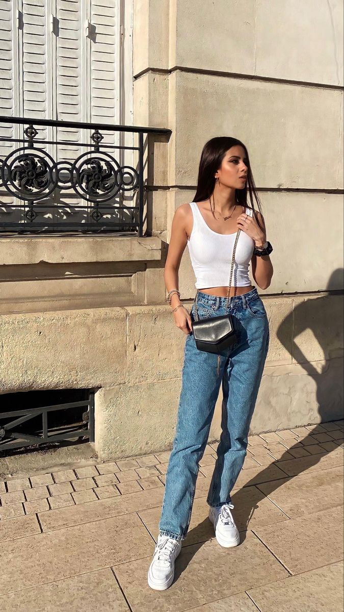 tenue jean bleu clair femme