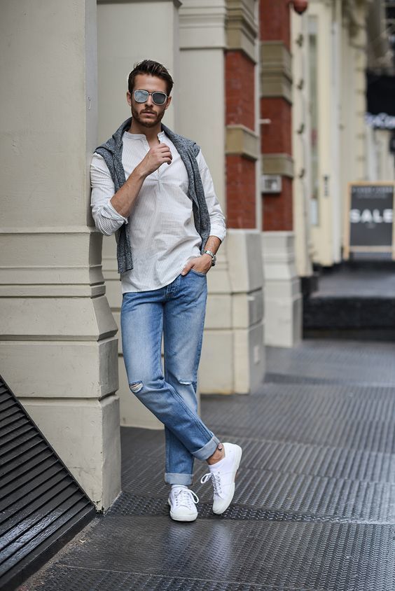 tenue avec jean bleu clair homme