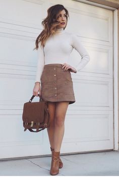 tenue jupe en daim marron