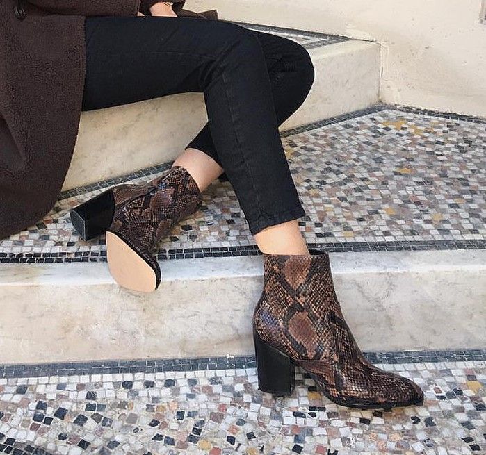 bottines serpent look