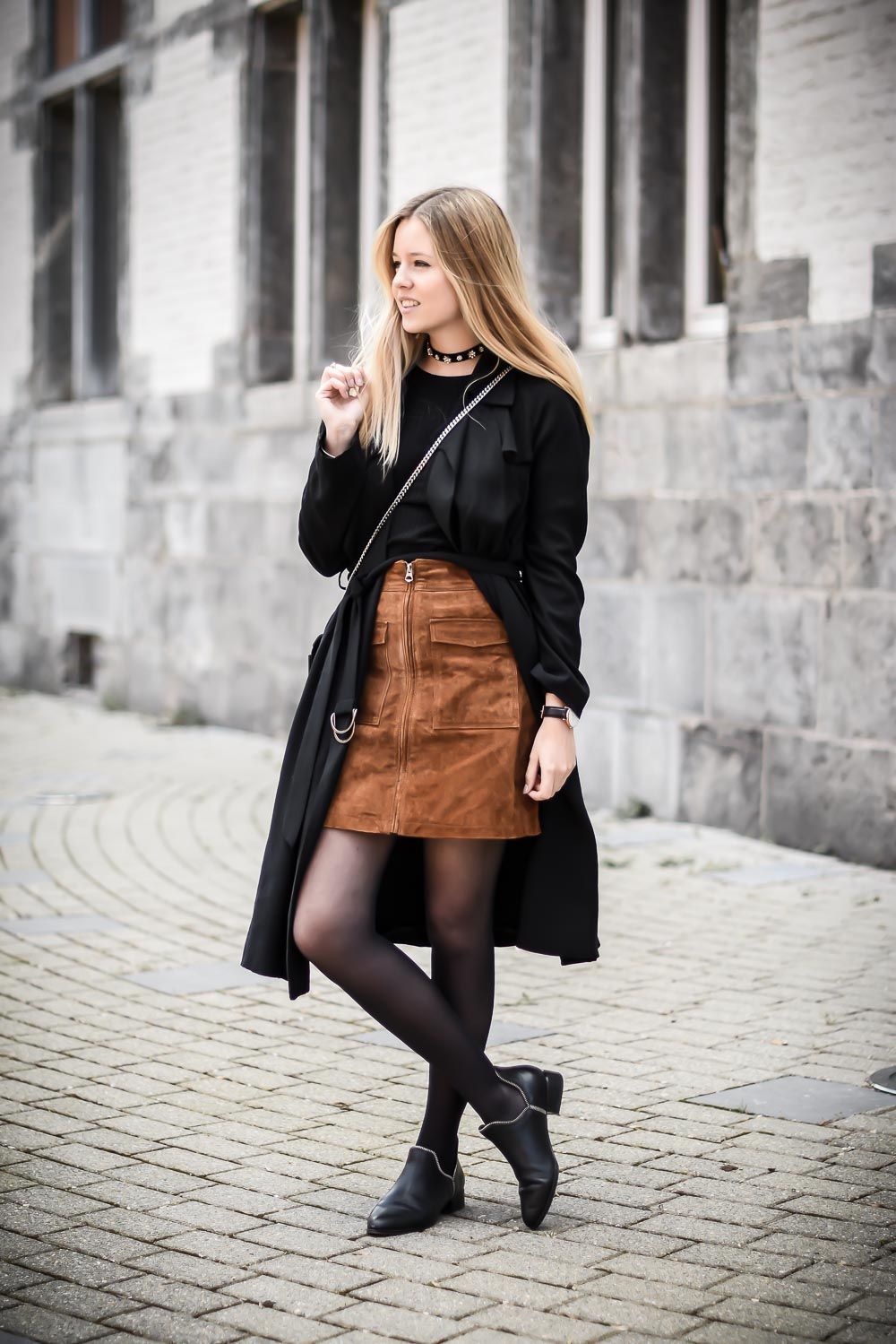 tenue jupe en daim marron