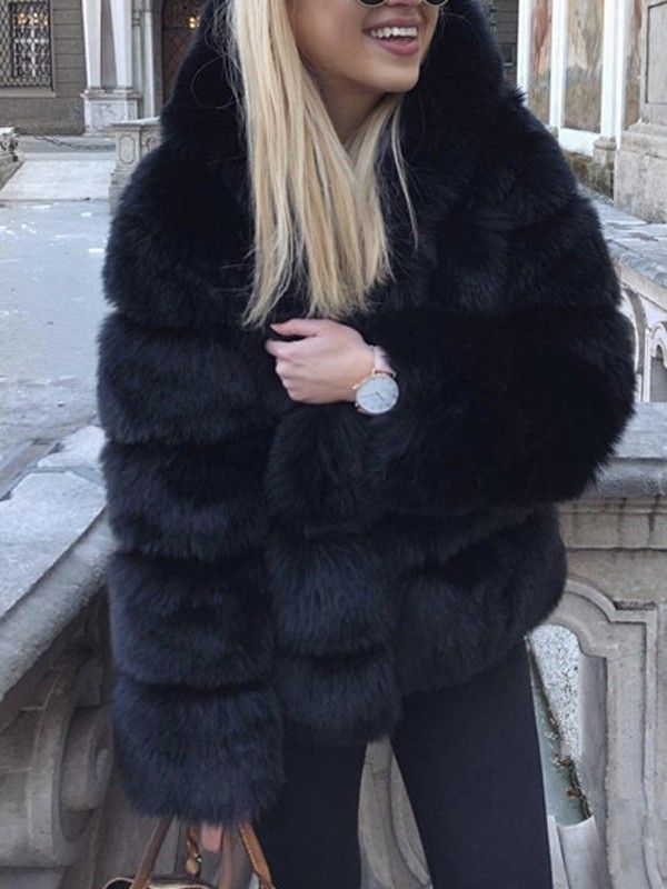 tenue avec manteau fausse fourrure noir