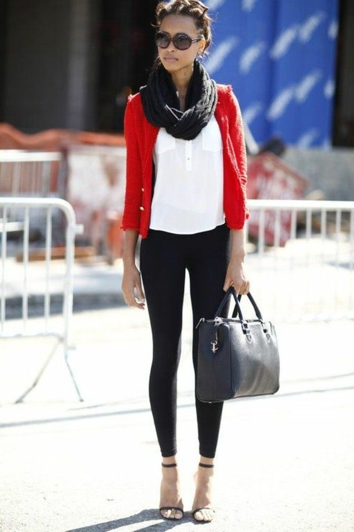 pull rouge pantalon noir