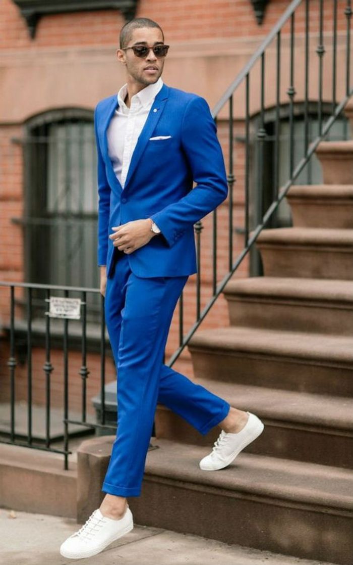 Costume bleu roi, ou comment se forger un look majestueux