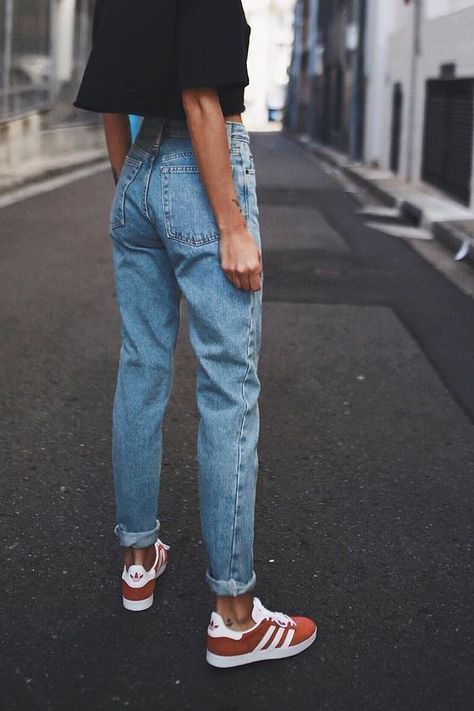 tenue avec jean bleu canard