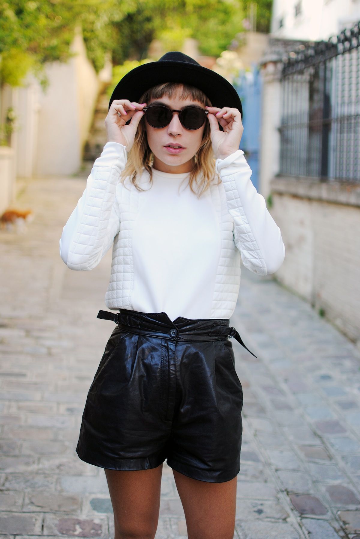 tenue avec short simili cuir