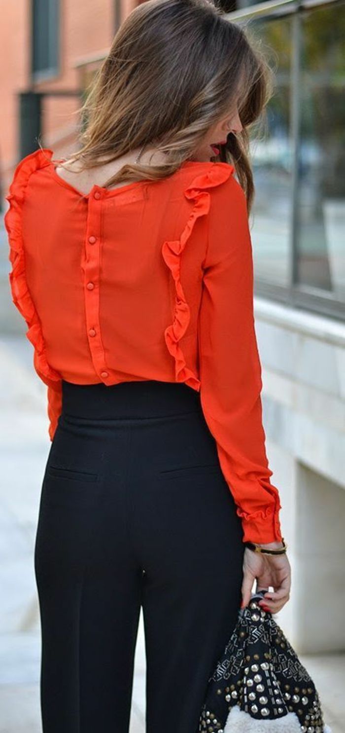 tenue pull orange