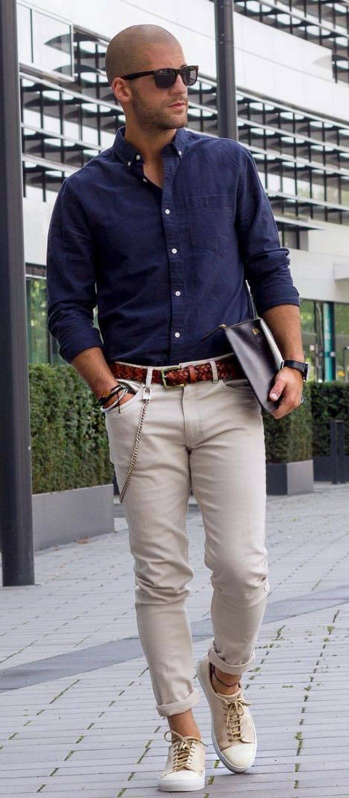 beige jeans mens outfit