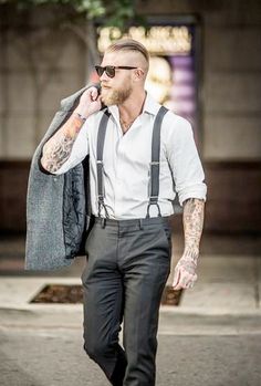 tenue classe homme bretelle