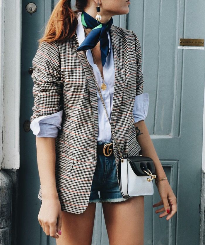 tenue avec blazer a carreaux