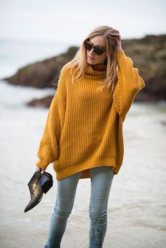 look pull jaune