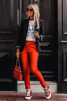 look pantalon rouge