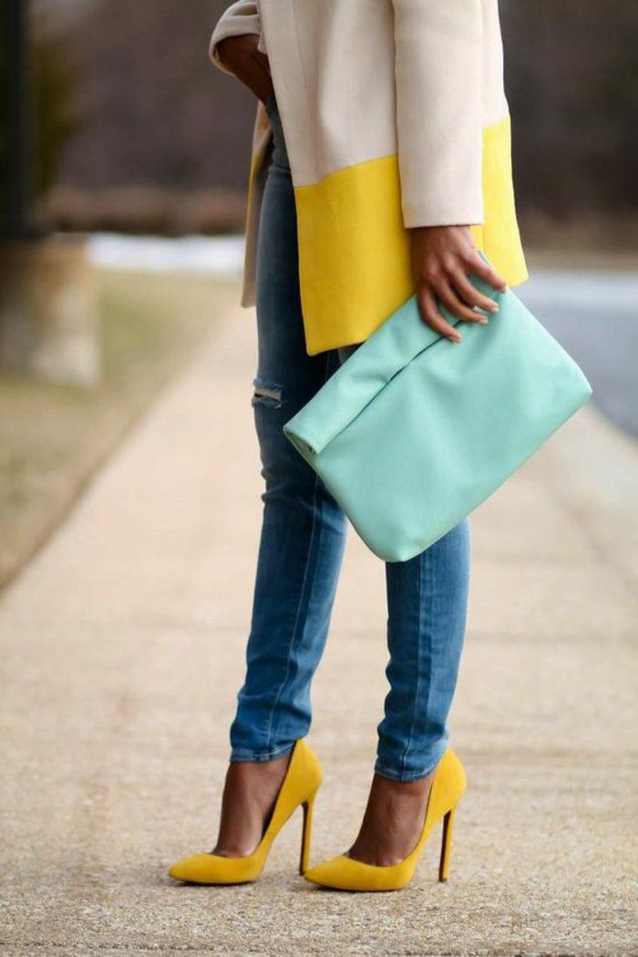 look escarpin jaune