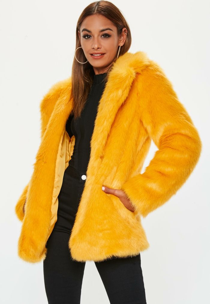 comment porter une veste jaune