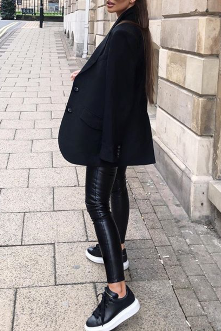 tenue avec basket noir femme