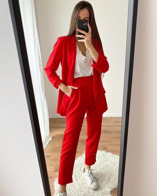 look pantalon rouge