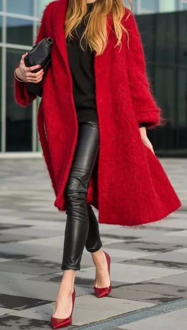 tenue manteau rouge