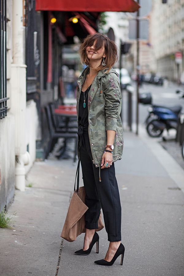 tenue avec pantalon camouflage femme