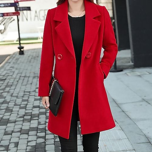 tenue manteau rouge