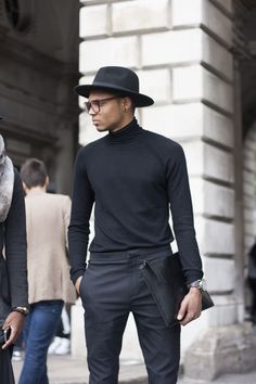 tenue avec col roulé noir homme