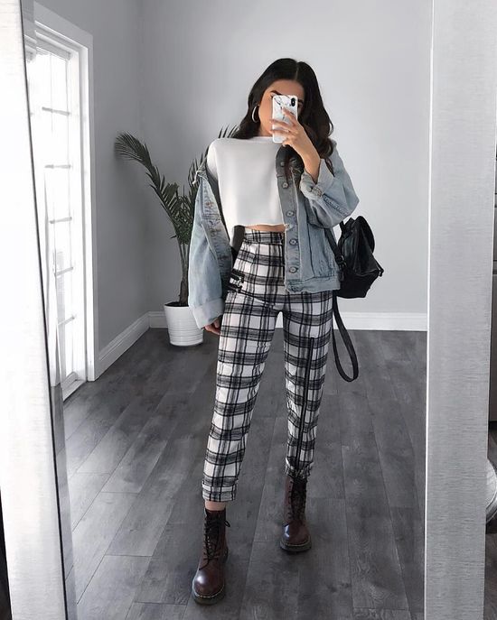 tenue avec pantalon a carreau femme