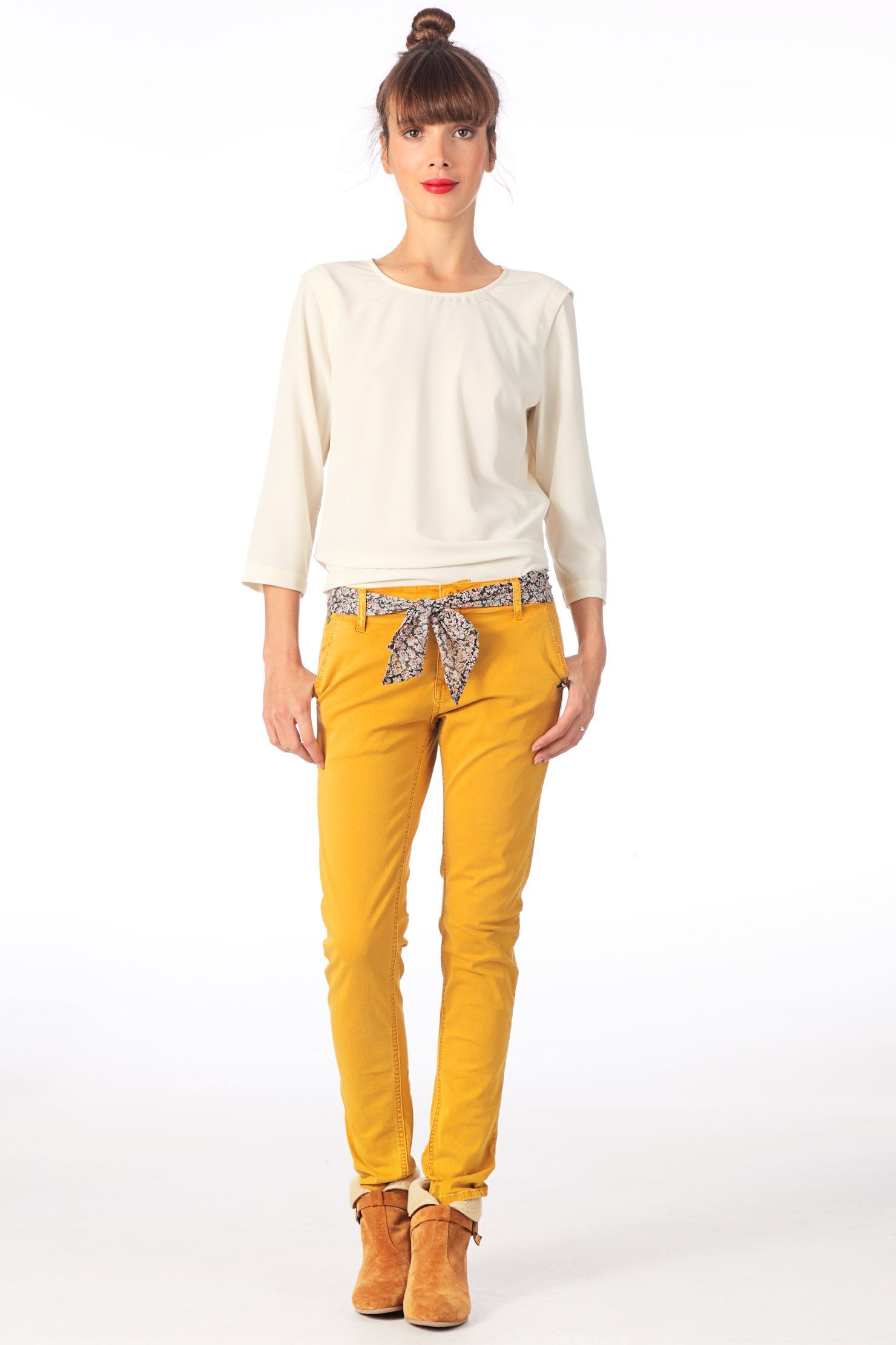 tenue pantalon jaune moutarde femme