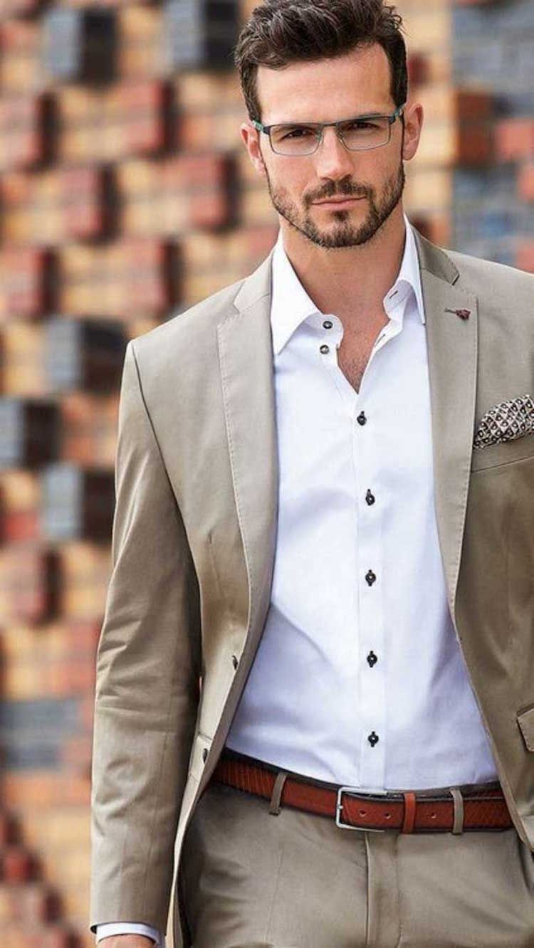 costume beige quelle chemise