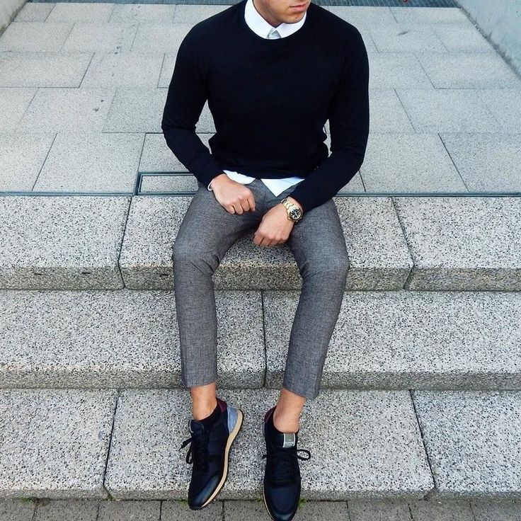 pantalon gris chemise blanche